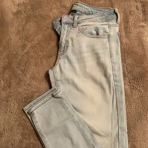 Size 6 American eagle jeans